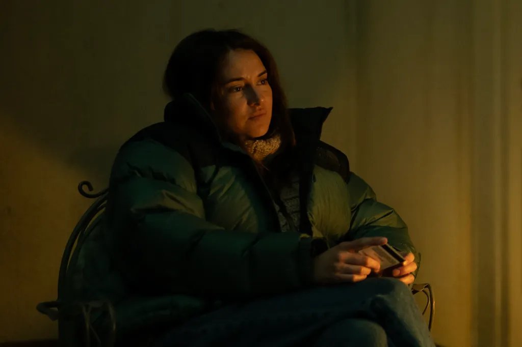 Shailene Woodley, Thomas Doherty On Their Onscreen Romance