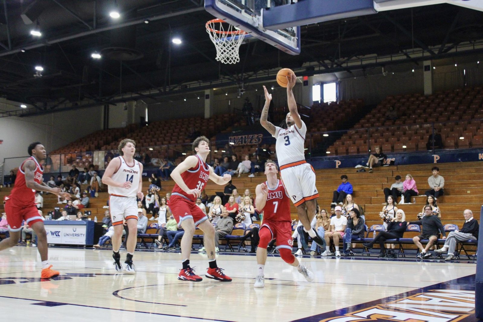Men’s Basketball Waves the Lions Back to the Bench in 90–89 Thriller