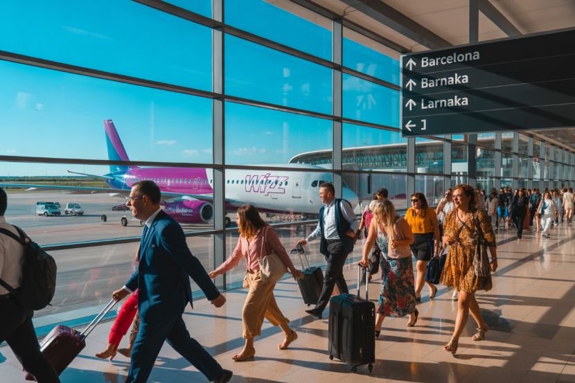Larnaka–barcelona flights and increased summer capacity to boost cyprus and spain tourism in 2026