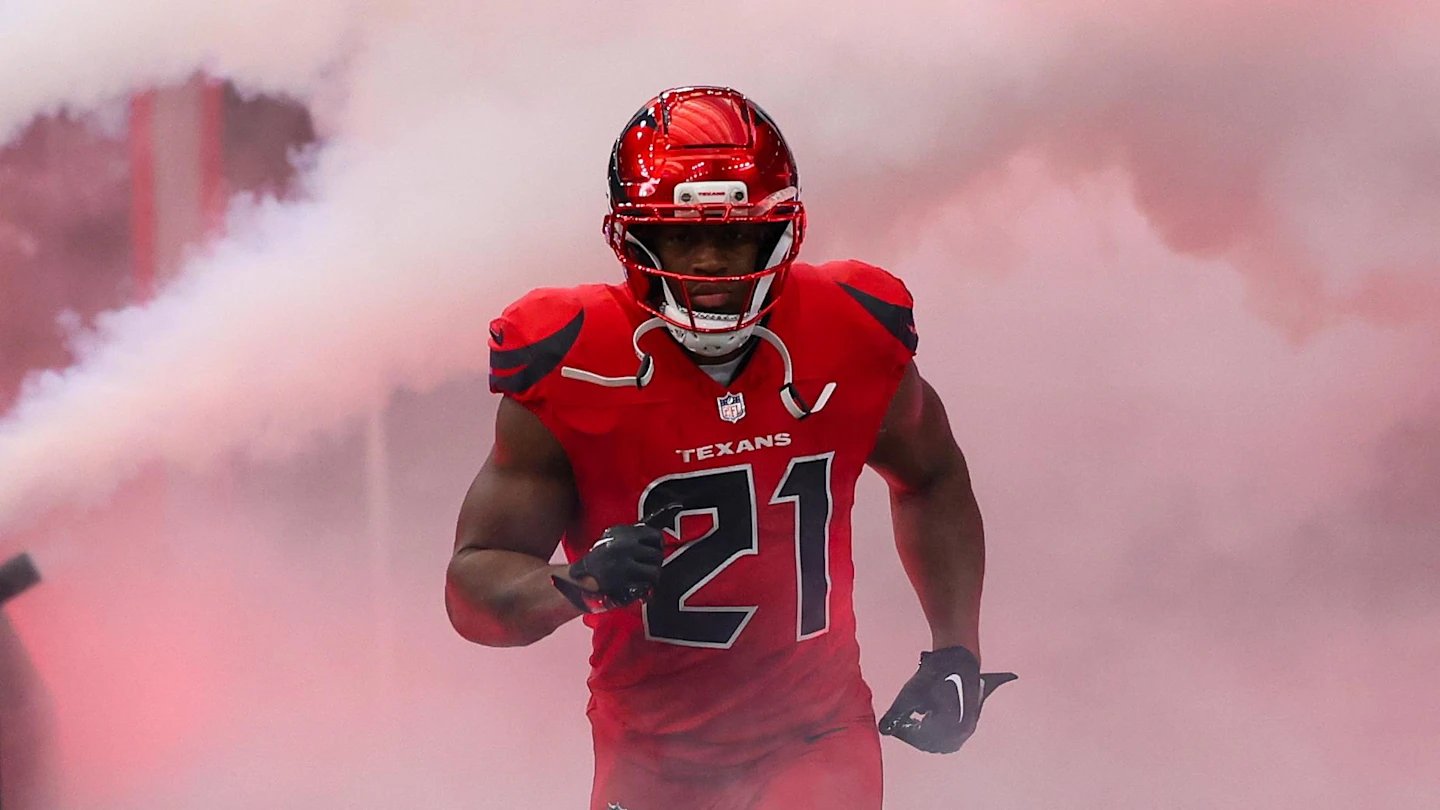 Dec 21, 2025; Houston, Texas, USA; Houston Texans running back Nick Chubb (21) is introduced before playing against the Las Vegas Raiders at NRG Stadium. Mandatory Credit: Thomas Shea-Imagn Images