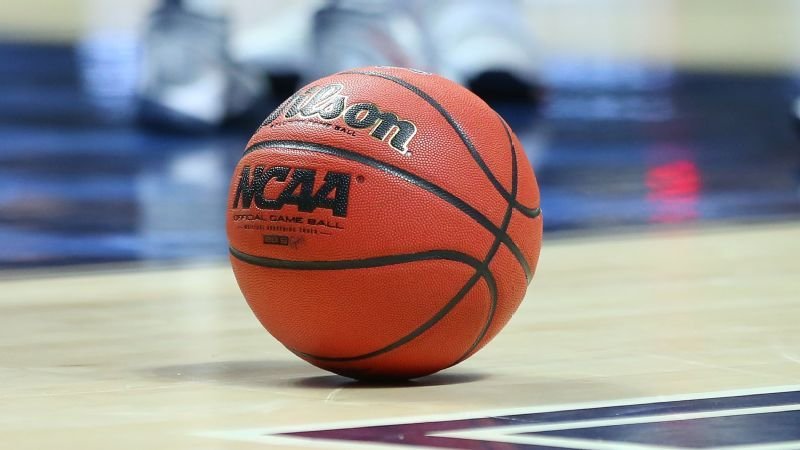 South Alabama-Coastal Carolina brawl injures ref, forces 8 ejections