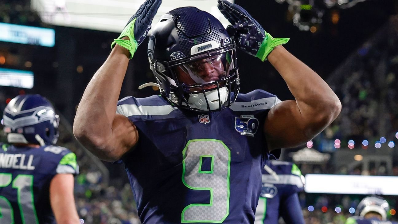 Source: Super Bowl MVP Walker, DT Tonga to sign with Chiefs