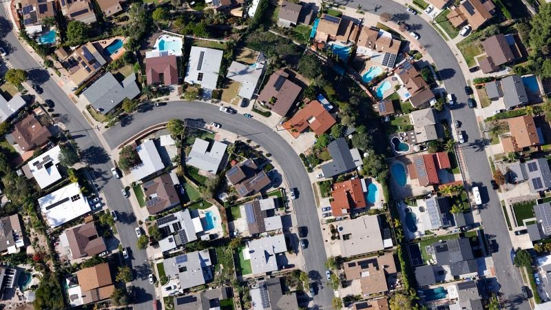 Mortgage rates hit 6% as Iran war spooks bond market traders