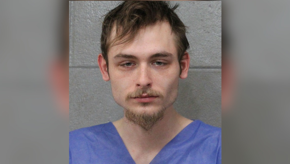 Kansas City man charged after stealing bus, fleeing police